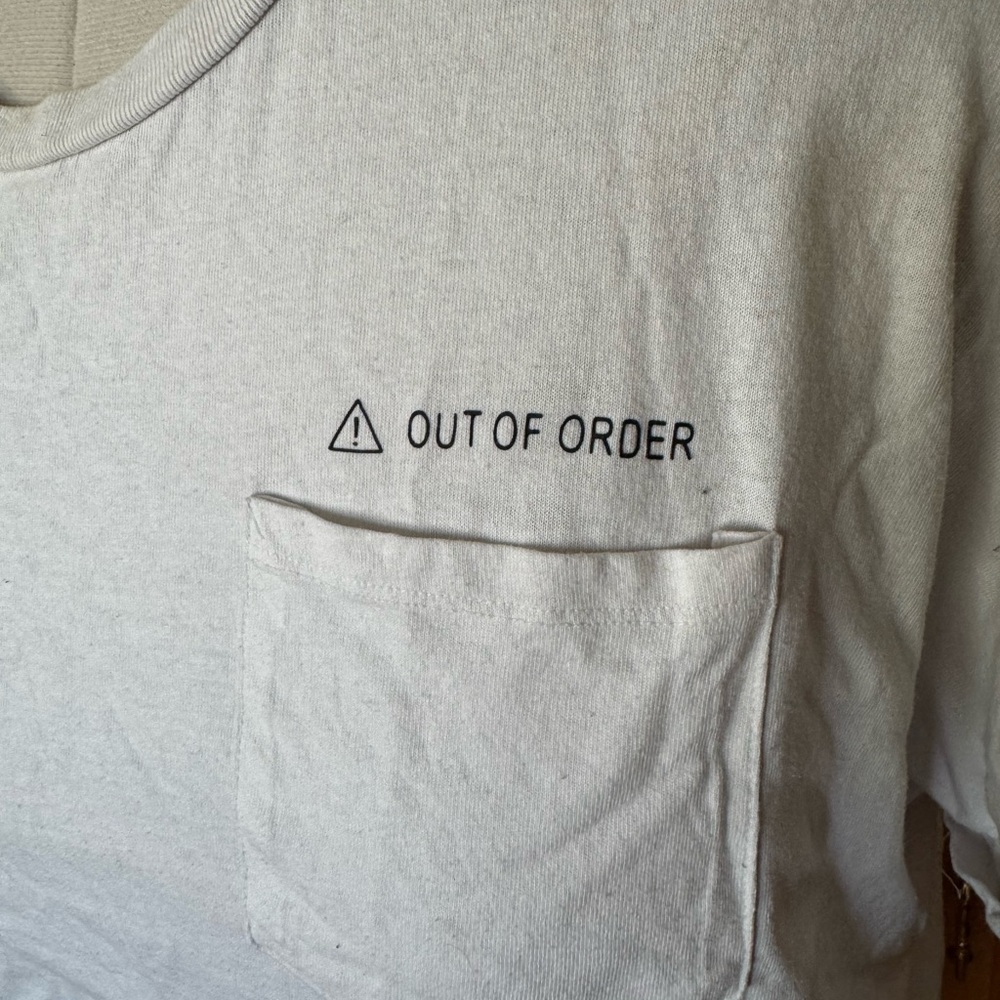 Forever 21+ Cropped “Out of Order” Graphic Tee 2X - Picture 2 of 7